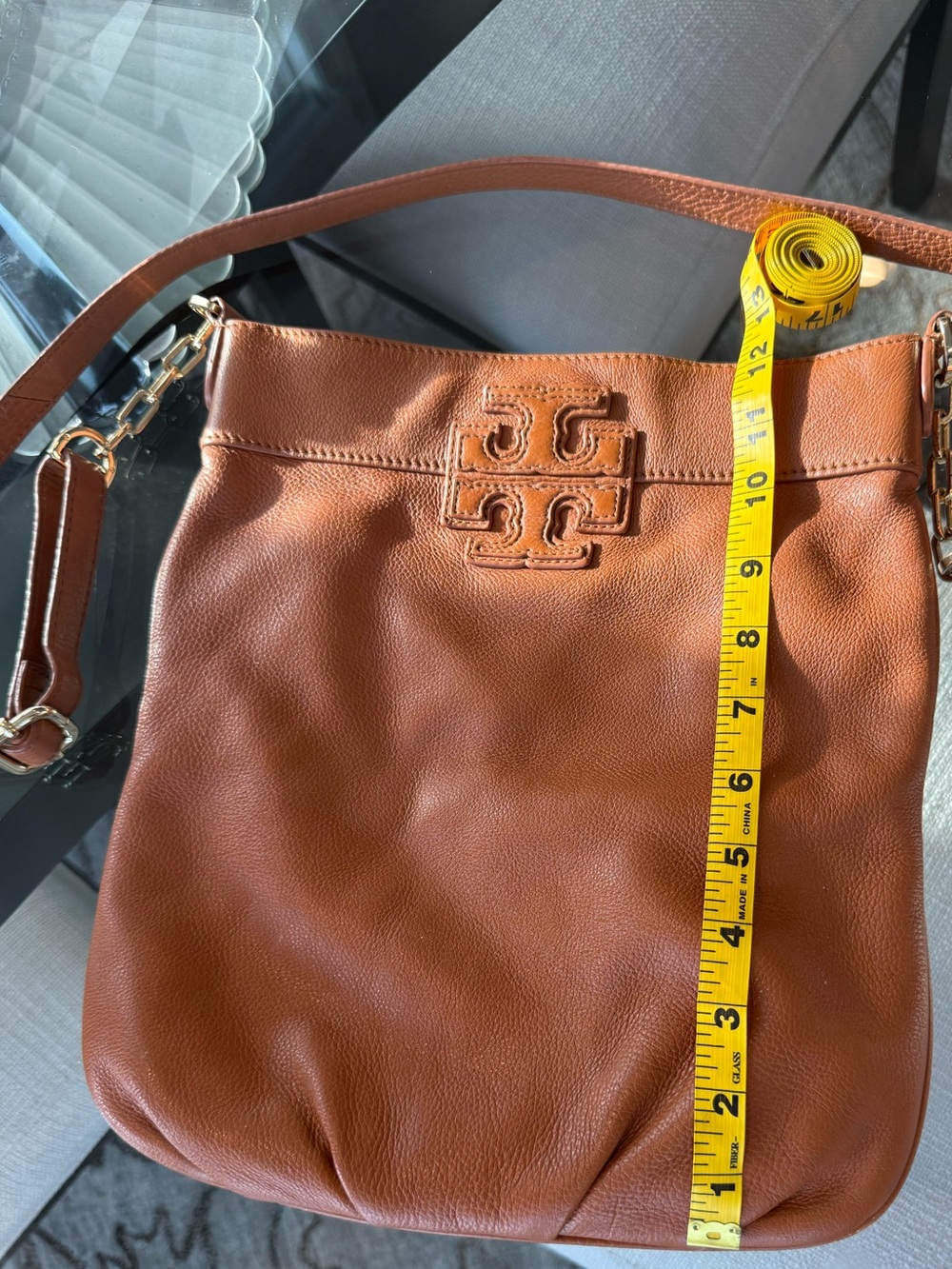 Tory Burch Tan Leather Shoulder Bag with Gold & Leather Chain Strap - Picture 9 of 10